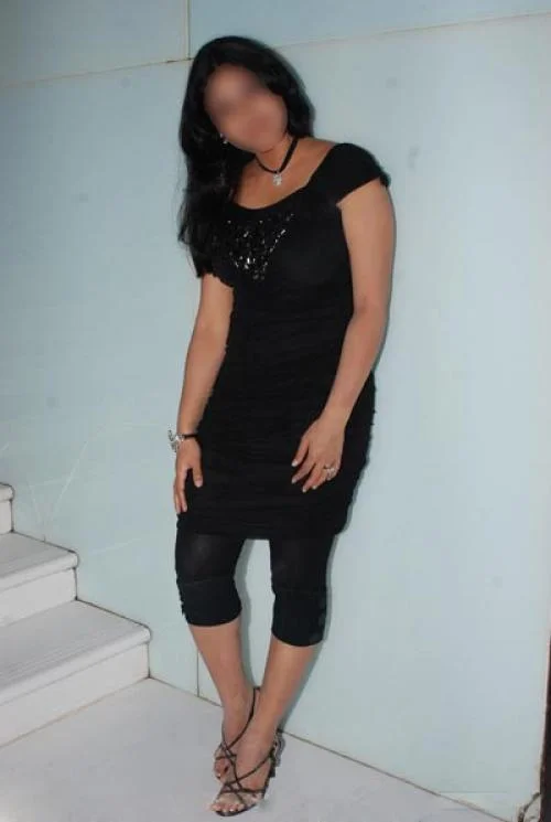 Call Girls Mominpura